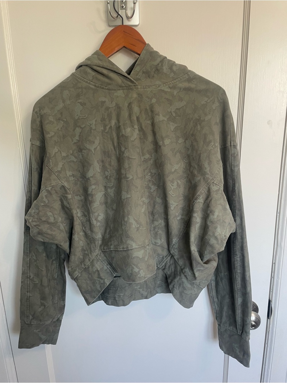 Athleta Hoodie Pullover Women Large Olive Camo Faded Cotton Cowl Hood